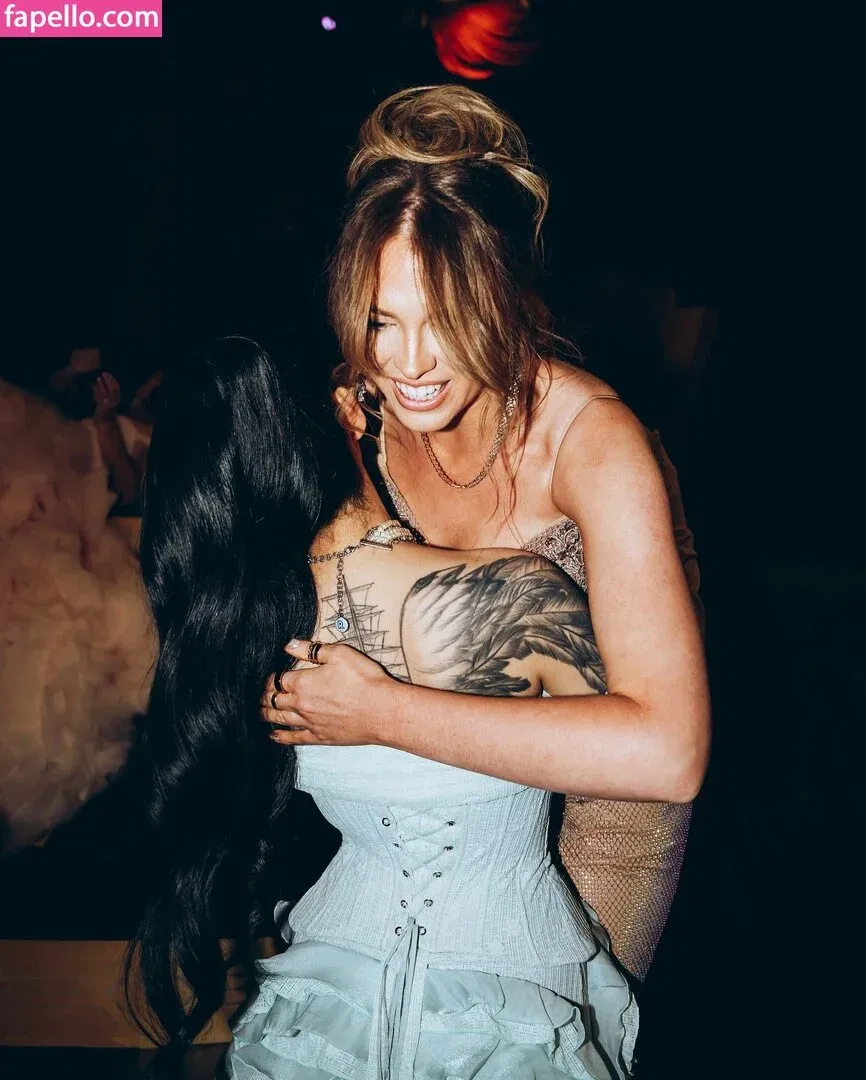 Bella Poarch Onlyfans Photo Gallery 