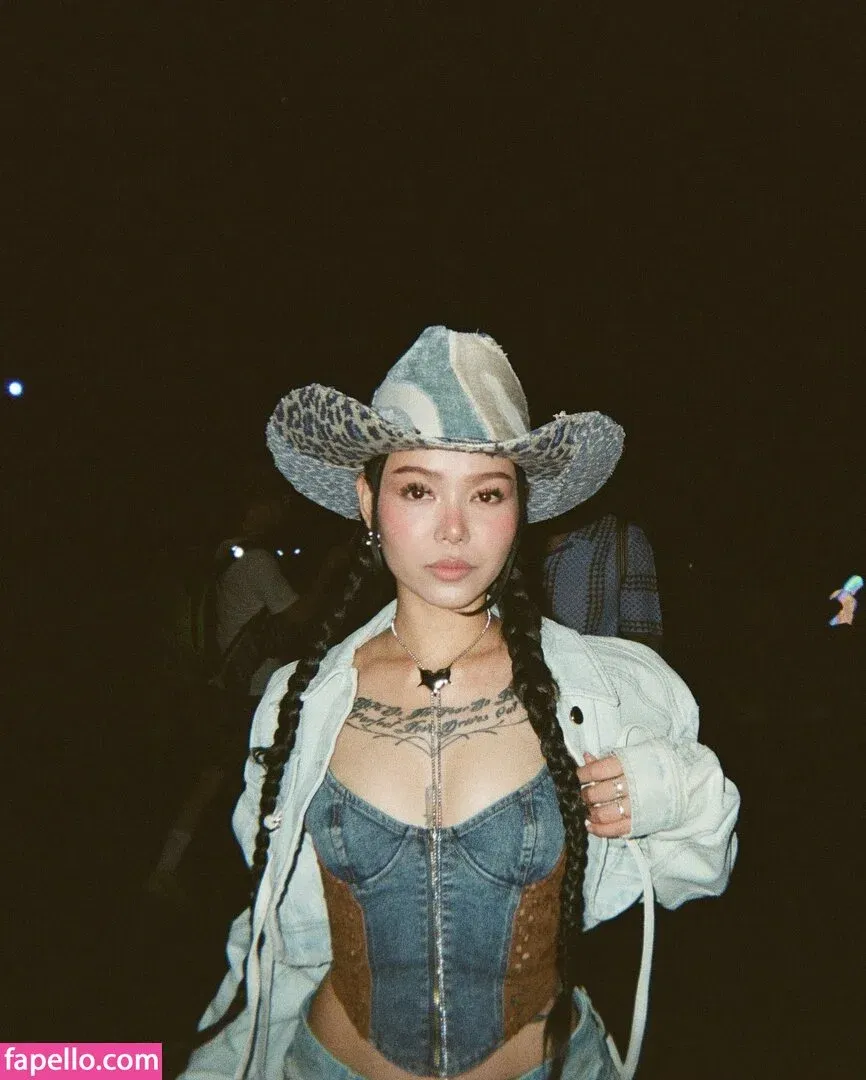 Bella Poarch Onlyfans Photo Gallery 