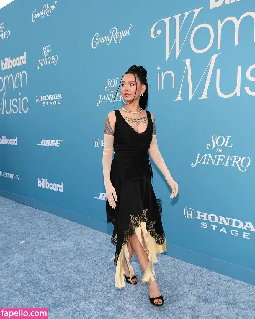 Bella Poarch Onlyfans Photo Gallery 