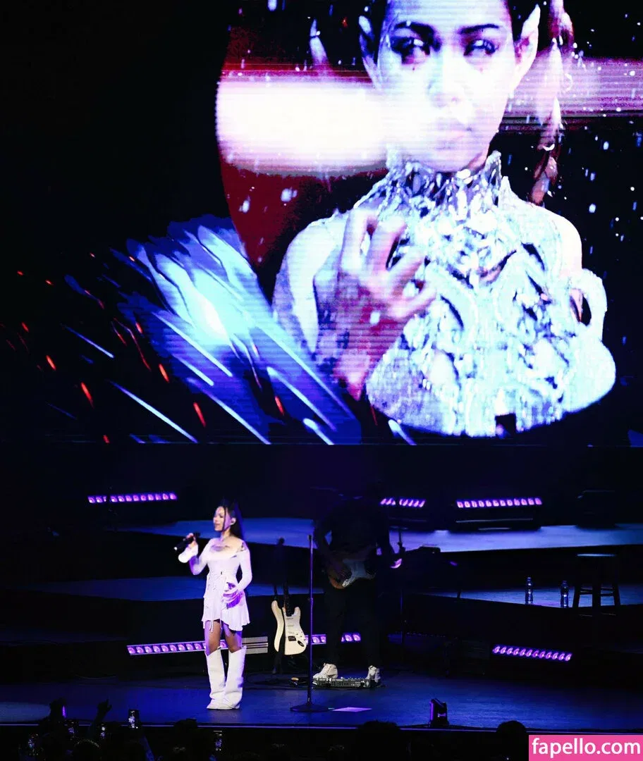 Bella Poarch Onlyfans Photo Gallery 