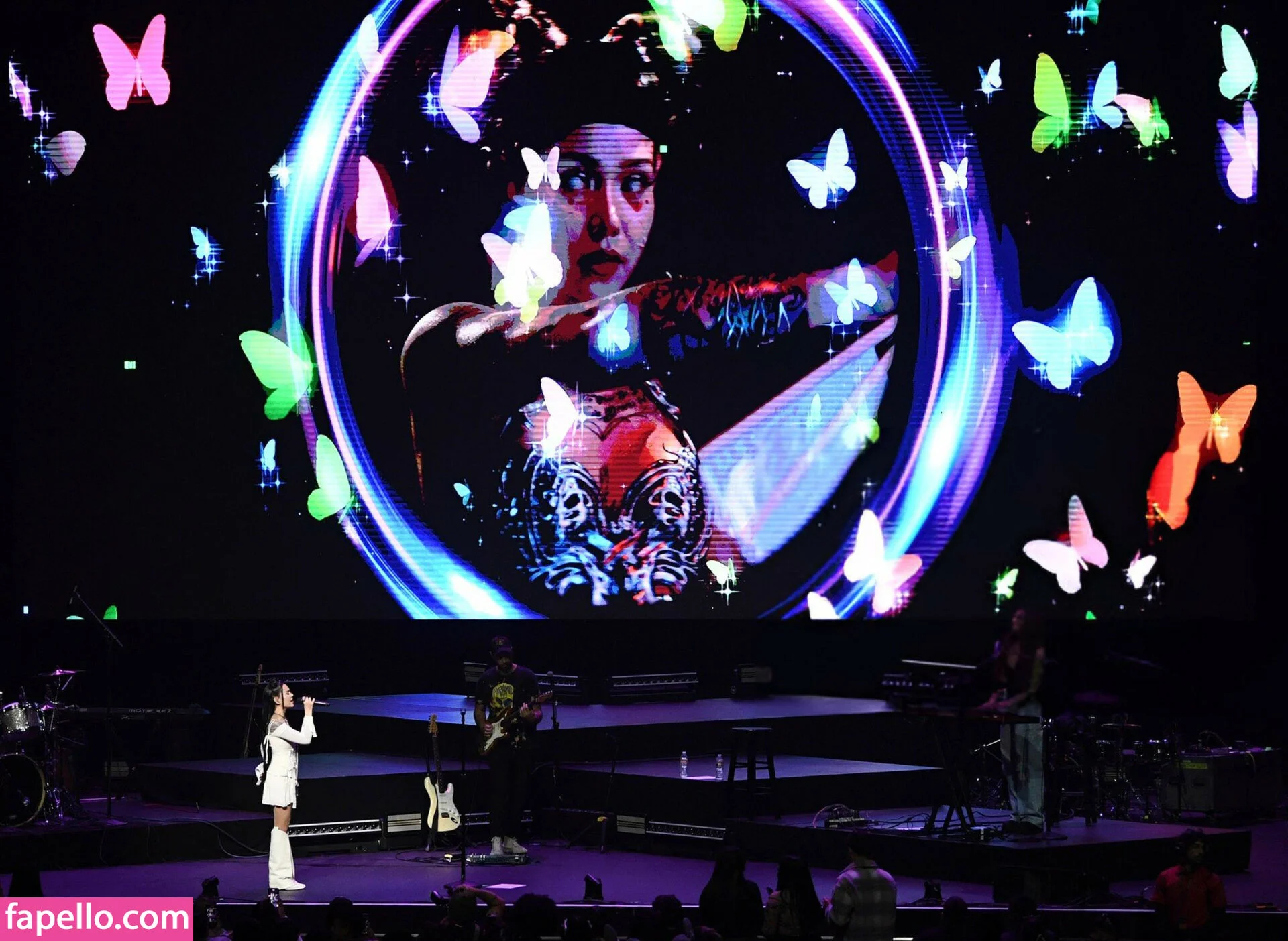 Bella Poarch Onlyfans Photo Gallery 