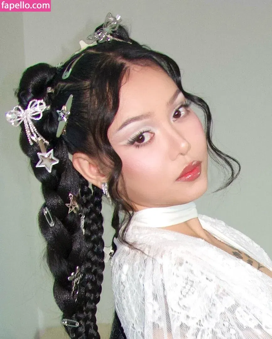 Bella Poarch Onlyfans Photo Gallery 