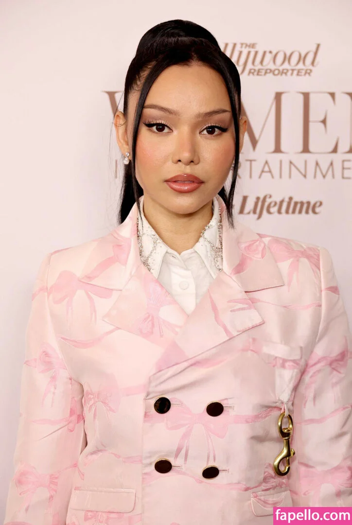 Bella Poarch Onlyfans Photo Gallery 