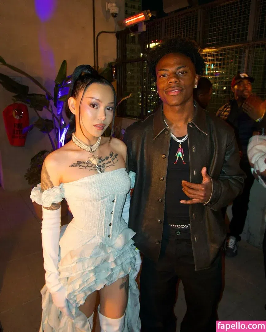 Bella Poarch Onlyfans Photo Gallery 