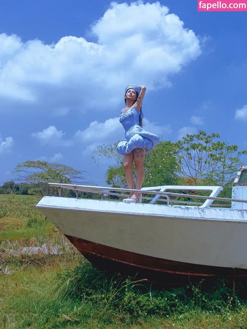 Bella Poarch Onlyfans Photo Gallery 