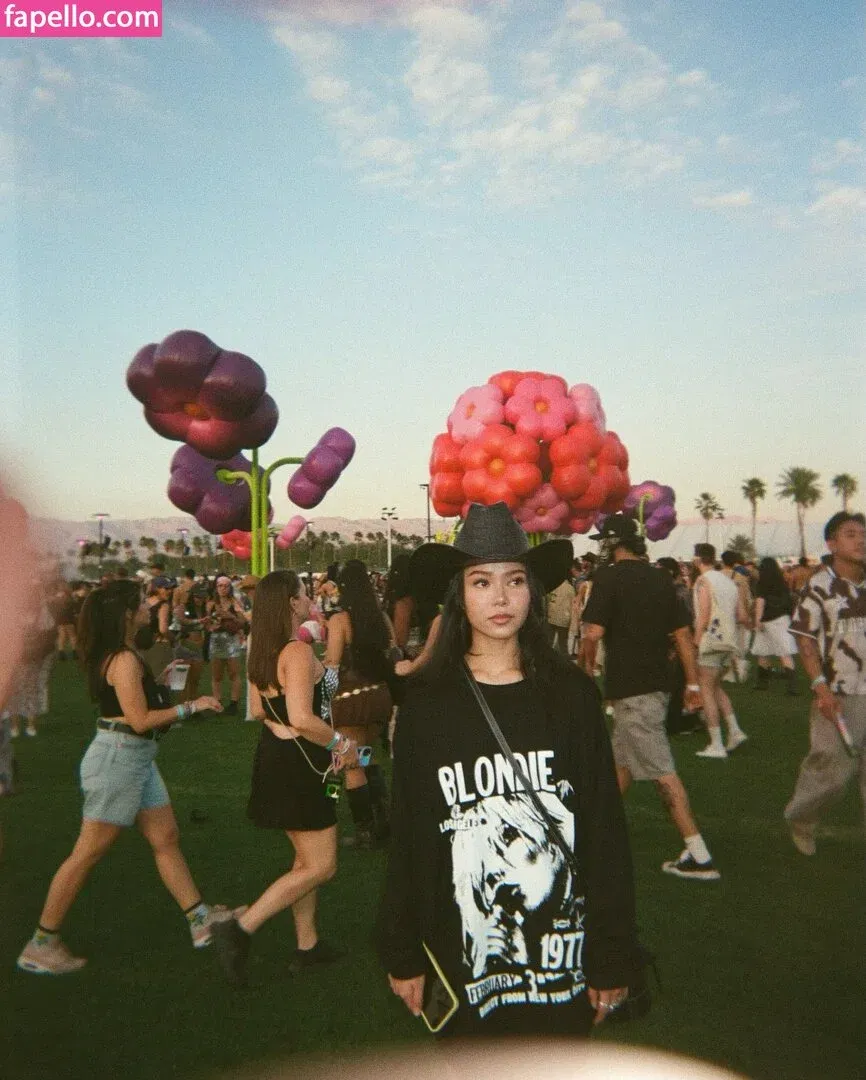 Bella Poarch Onlyfans Photo Gallery 