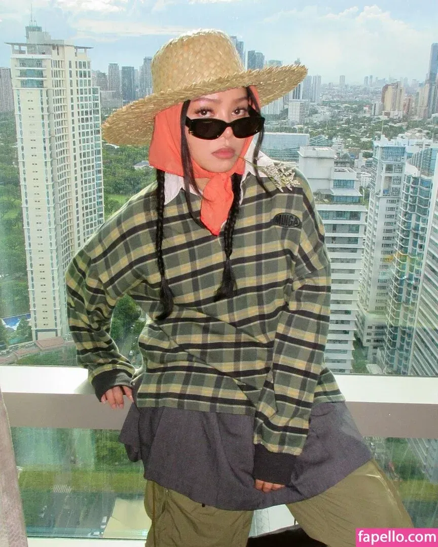 Bella Poarch Onlyfans Photo Gallery 