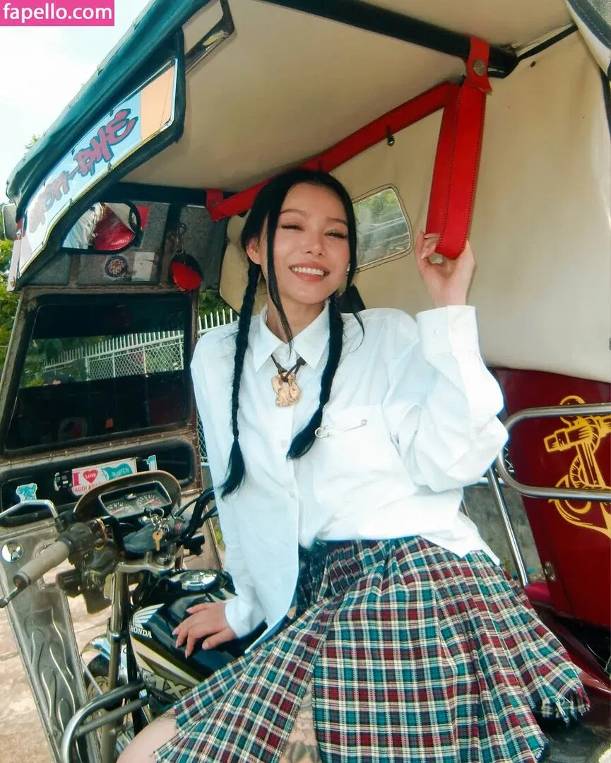 Bella Poarch Onlyfans Photo Gallery 