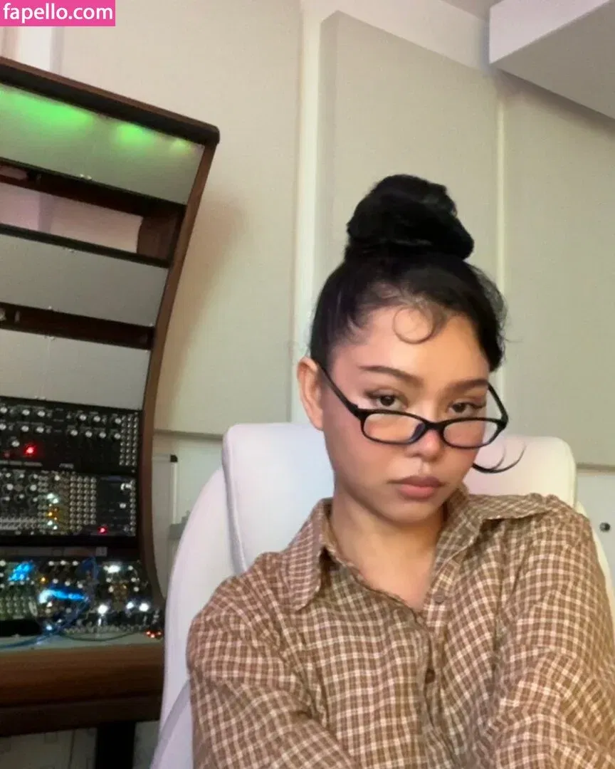 Bella Poarch Onlyfans Photo Gallery 