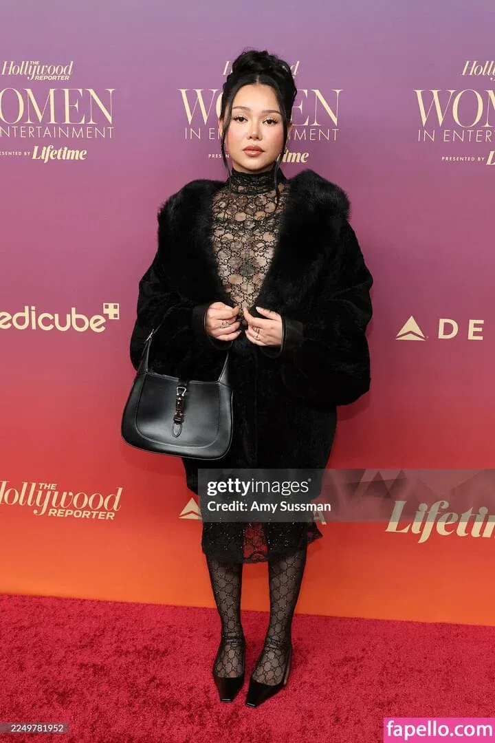 Bella Poarch Onlyfans Photo Gallery 