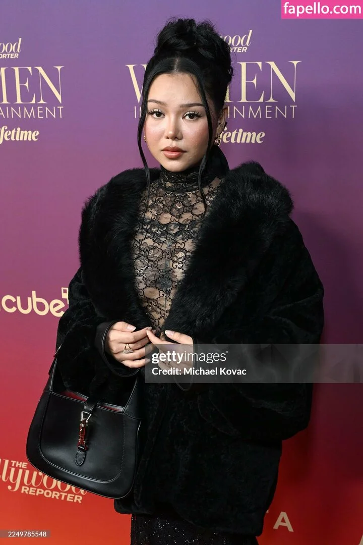 Bella Poarch Onlyfans Photo Gallery 