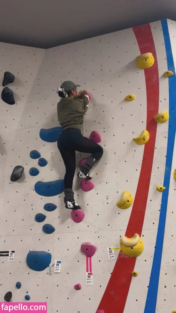 Bella Poarch Onlyfans Photo Gallery 