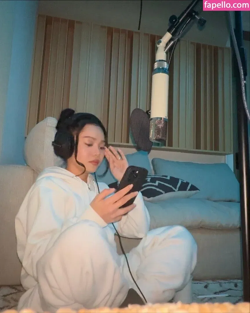 Bella Poarch Onlyfans Photo Gallery 