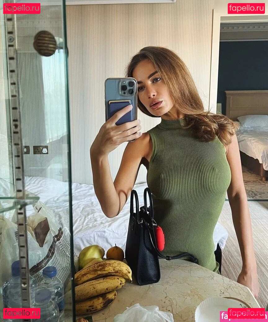 Sasha Shenderey Onlyfans Photo Gallery 