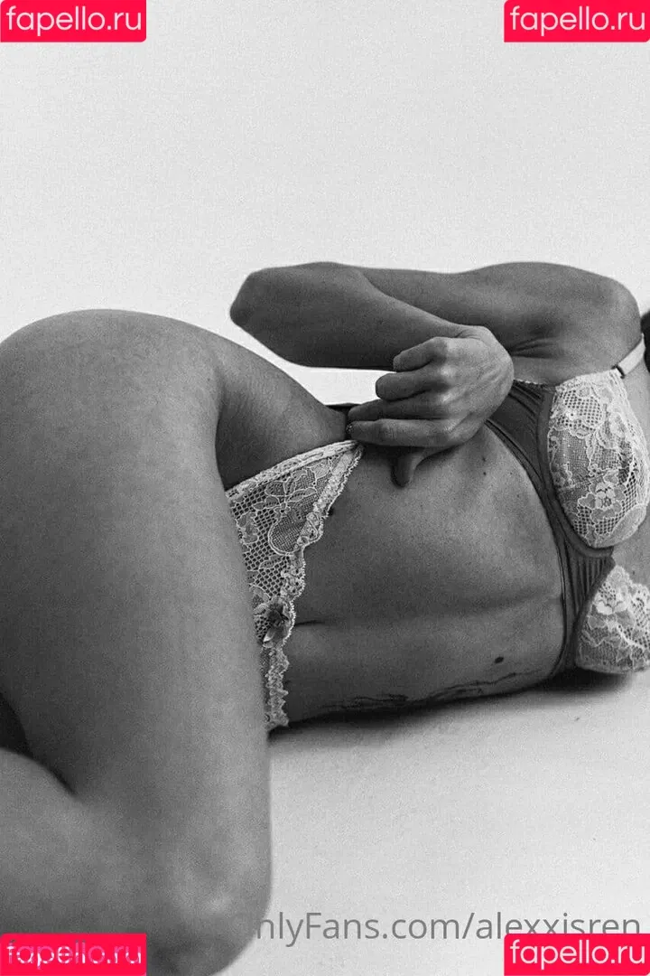 alexxisren Onlyfans Photo Gallery 