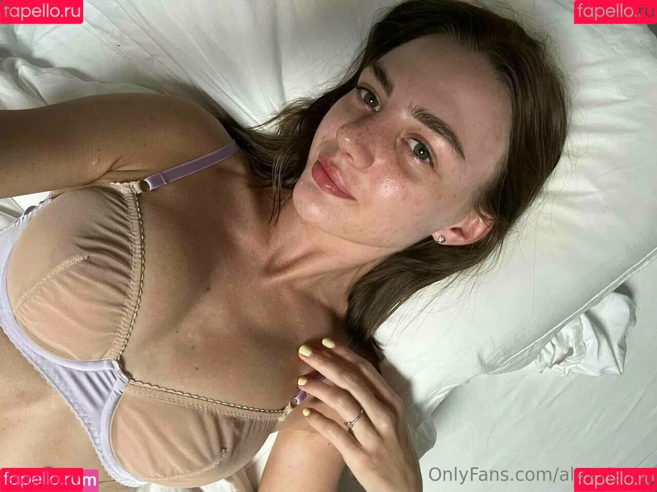 alexxisren Onlyfans Photo Gallery 