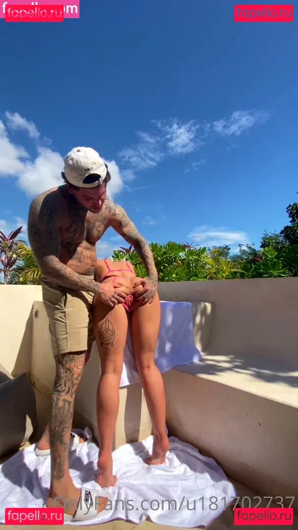 Cassandra Plouffe Onlyfans Photo Gallery 