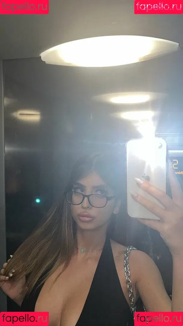 Romi Onlyfans Photo Gallery 