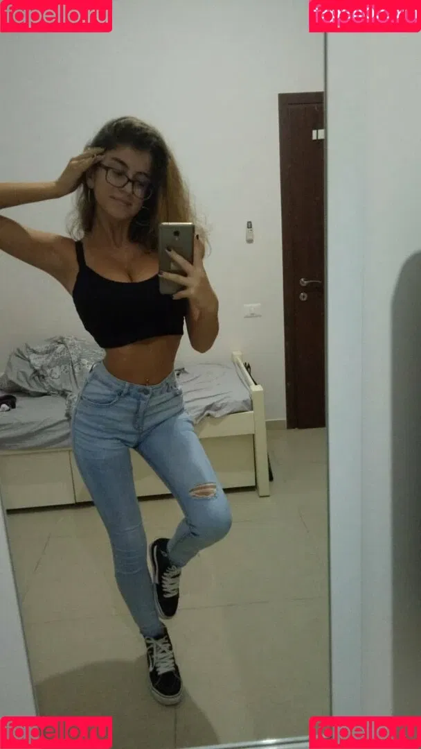 Romi Onlyfans Photo Gallery 