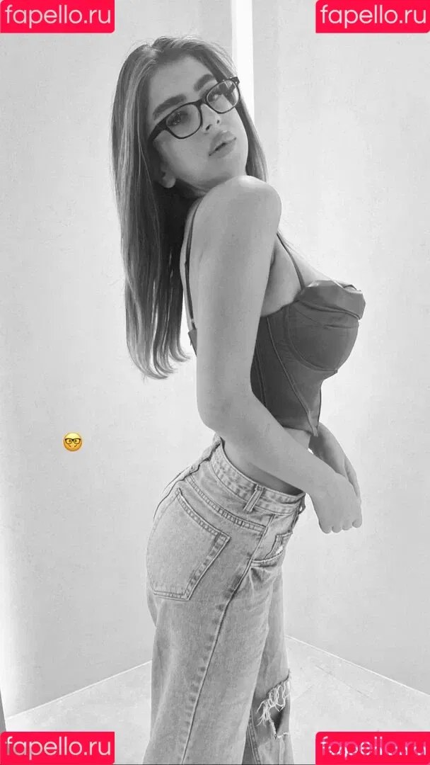 Romi Onlyfans Photo Gallery 