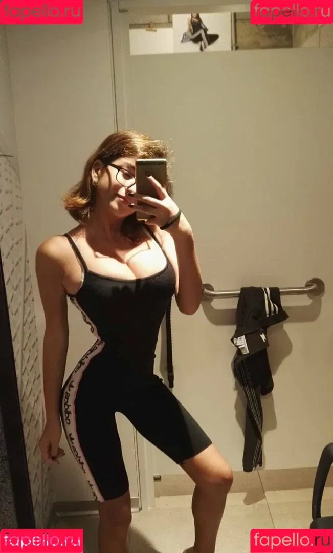 Romi Onlyfans Photo Gallery 