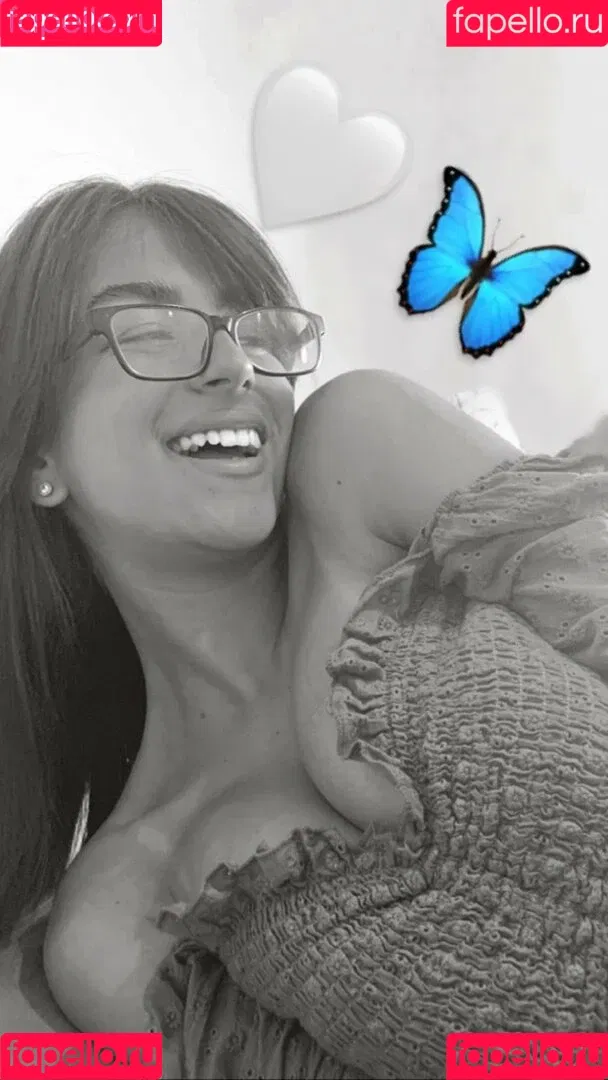Romi Onlyfans Photo Gallery 