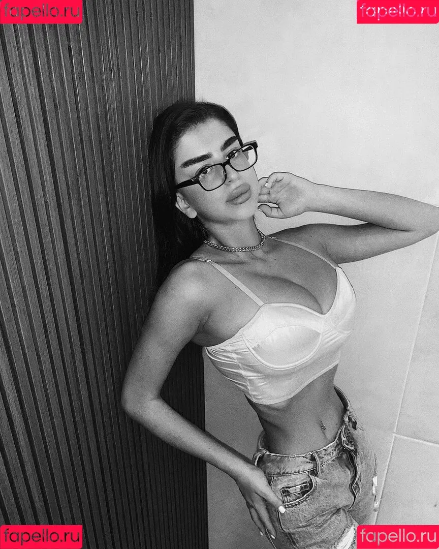 Romi Onlyfans Photo Gallery 