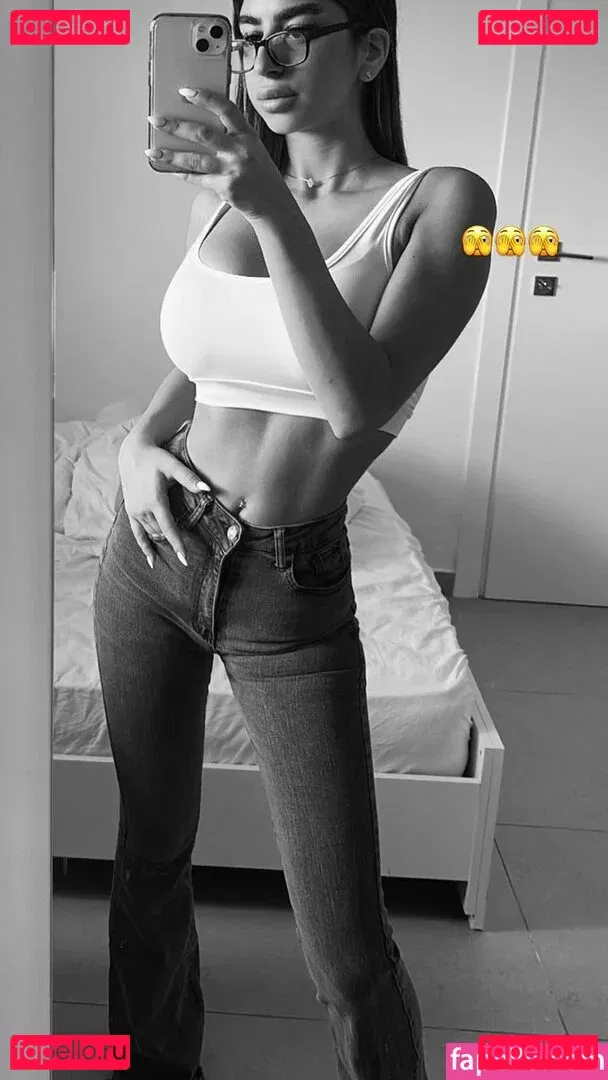 Romi Onlyfans Photo Gallery 