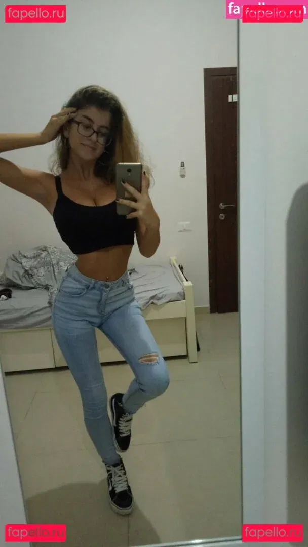 Romi Onlyfans Photo Gallery 