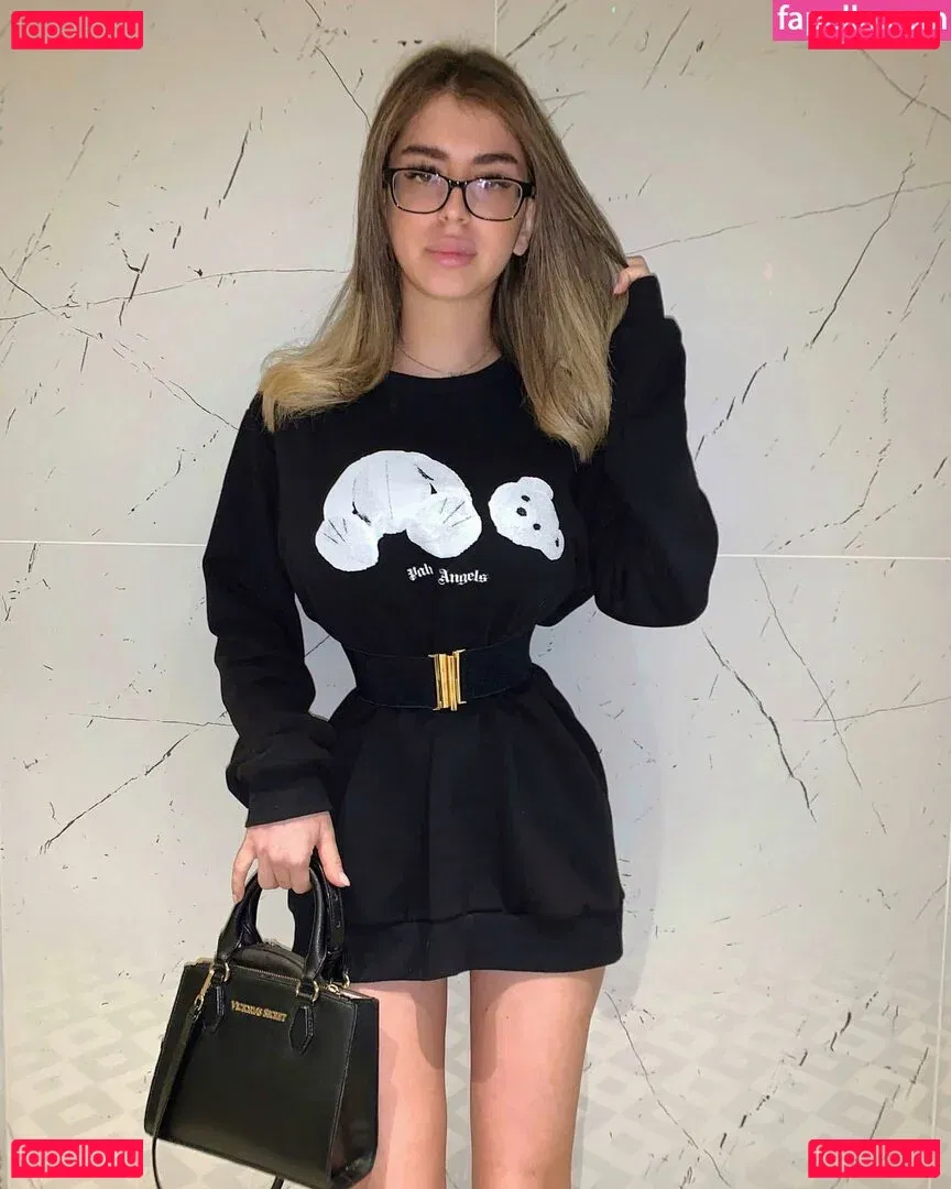 Romi Onlyfans Photo Gallery 