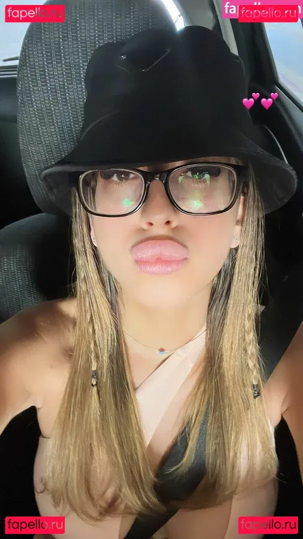 Romi Onlyfans Photo Gallery 