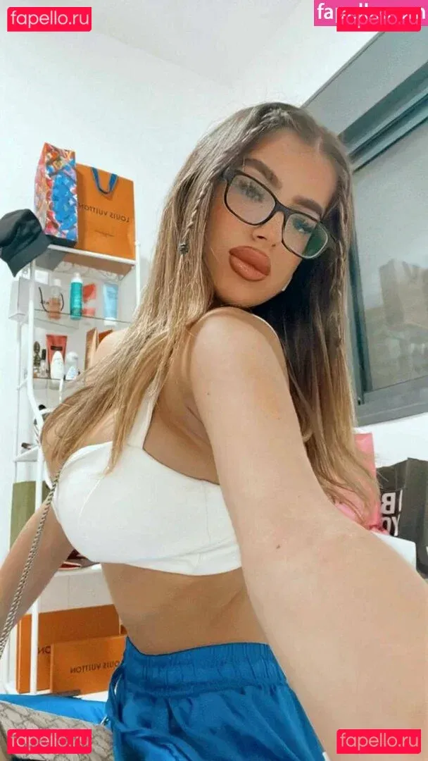 Romi Onlyfans Photo Gallery 