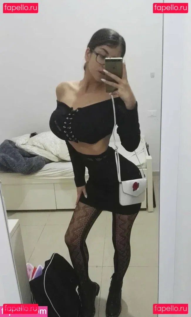 Romi Onlyfans Photo Gallery 