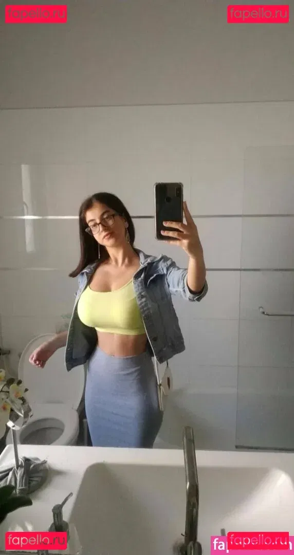 Romi Onlyfans Photo Gallery 