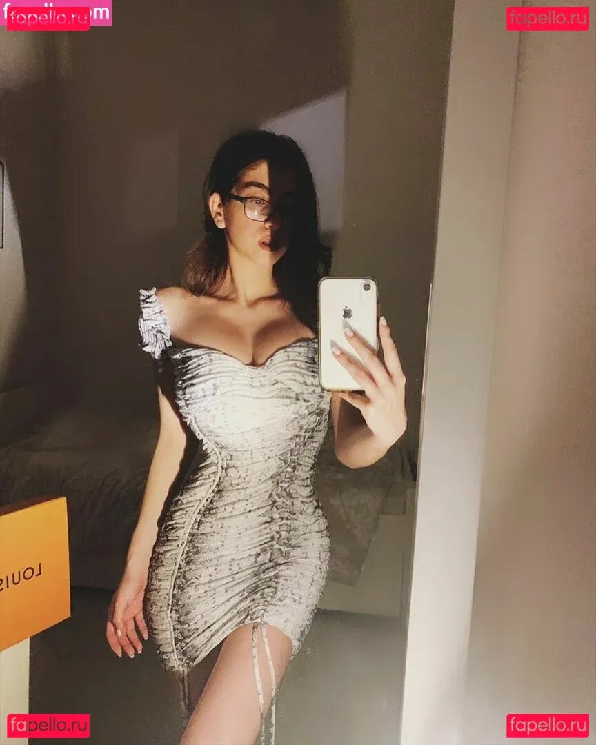 Romi Onlyfans Photo Gallery 