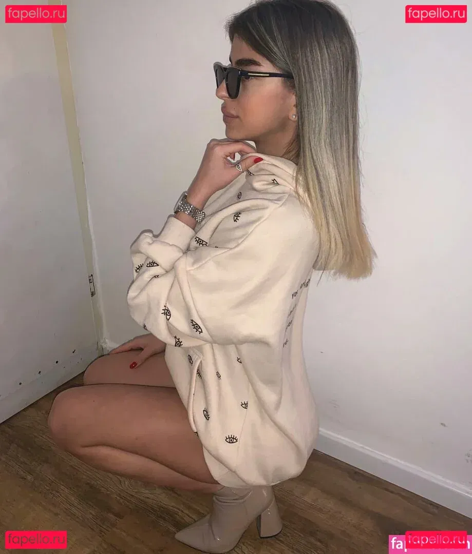 Romi Onlyfans Photo Gallery 