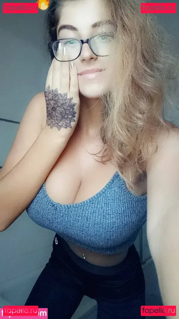 Romi Onlyfans Photo Gallery 