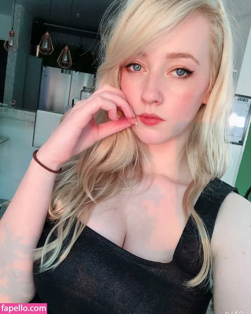 Vitoria Holtt Onlyfans Photo Gallery 