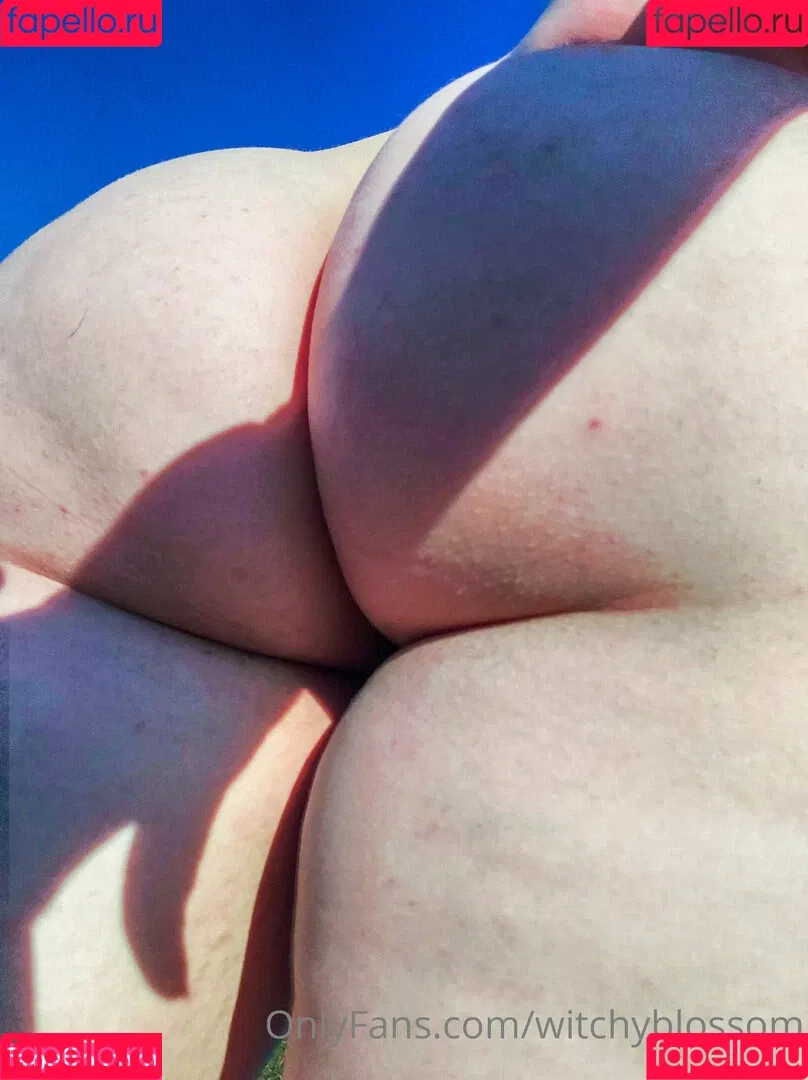 witchyblossom Onlyfans Photo Gallery 