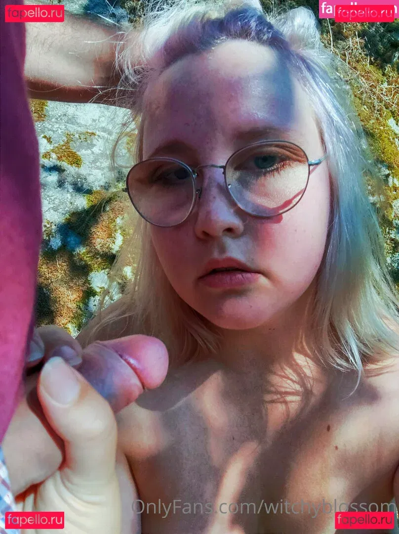 witchyblossom Onlyfans Photo Gallery 