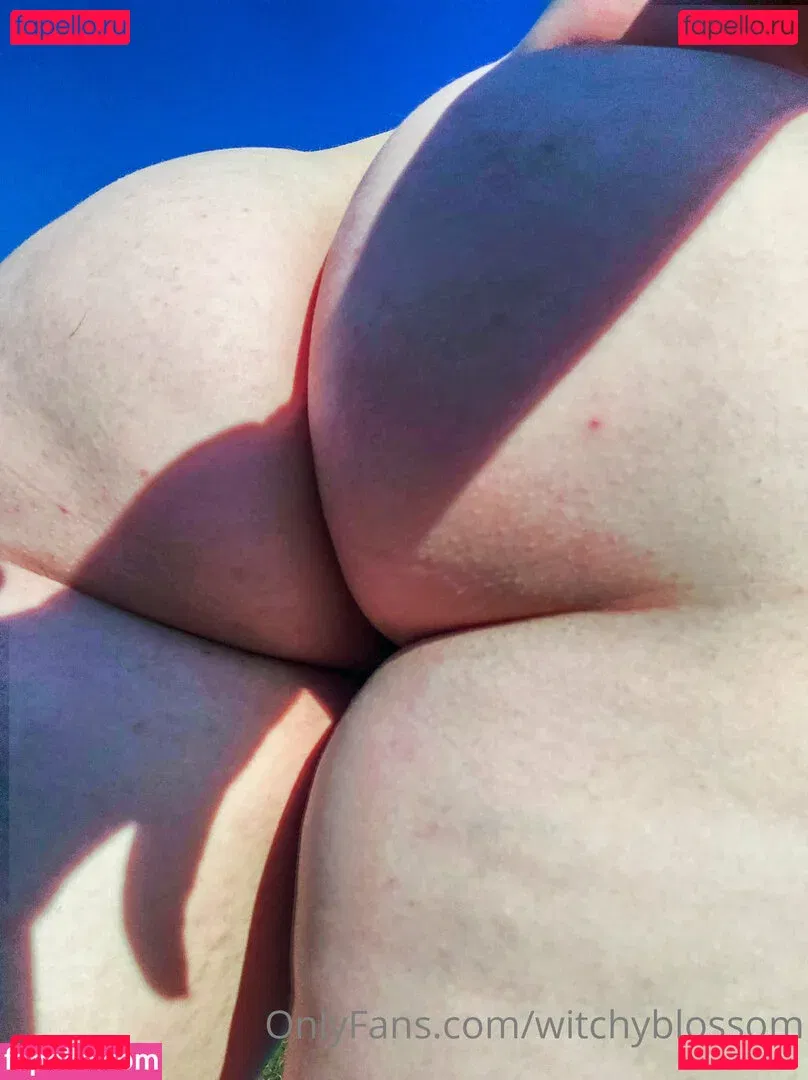 witchyblossom Onlyfans Photo Gallery 