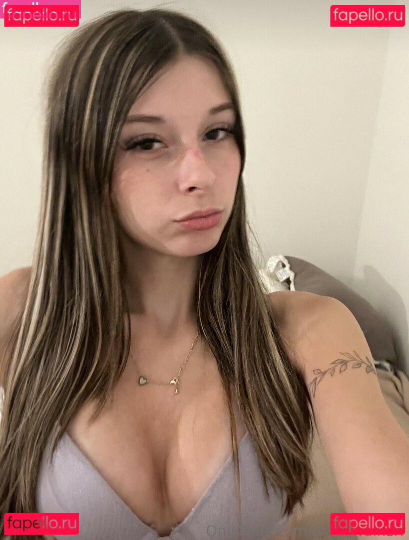 Clairewalkerr / clairewalkerr__ Onlyfans Photo Gallery 