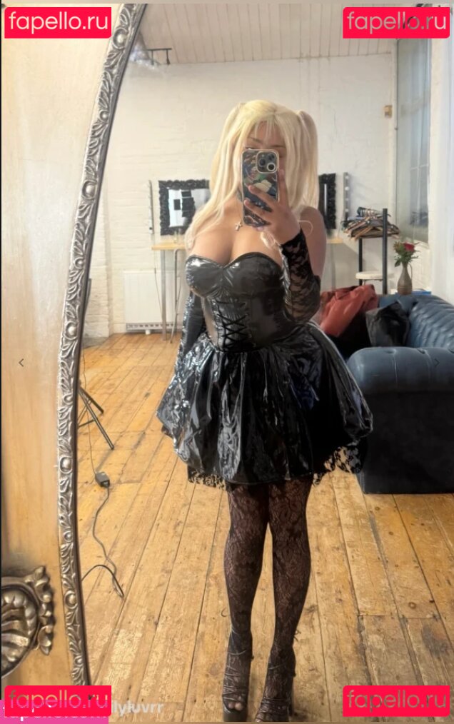 Lilyluvrr / luvrr.lily Onlyfans Photo Gallery 