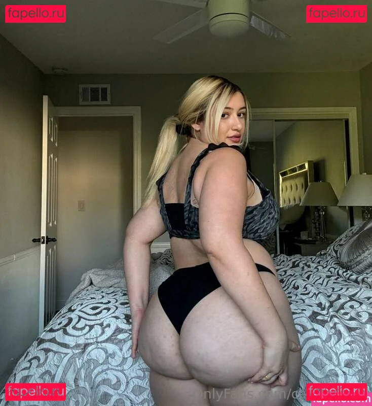 candii.kayn Onlyfans Photo Gallery 