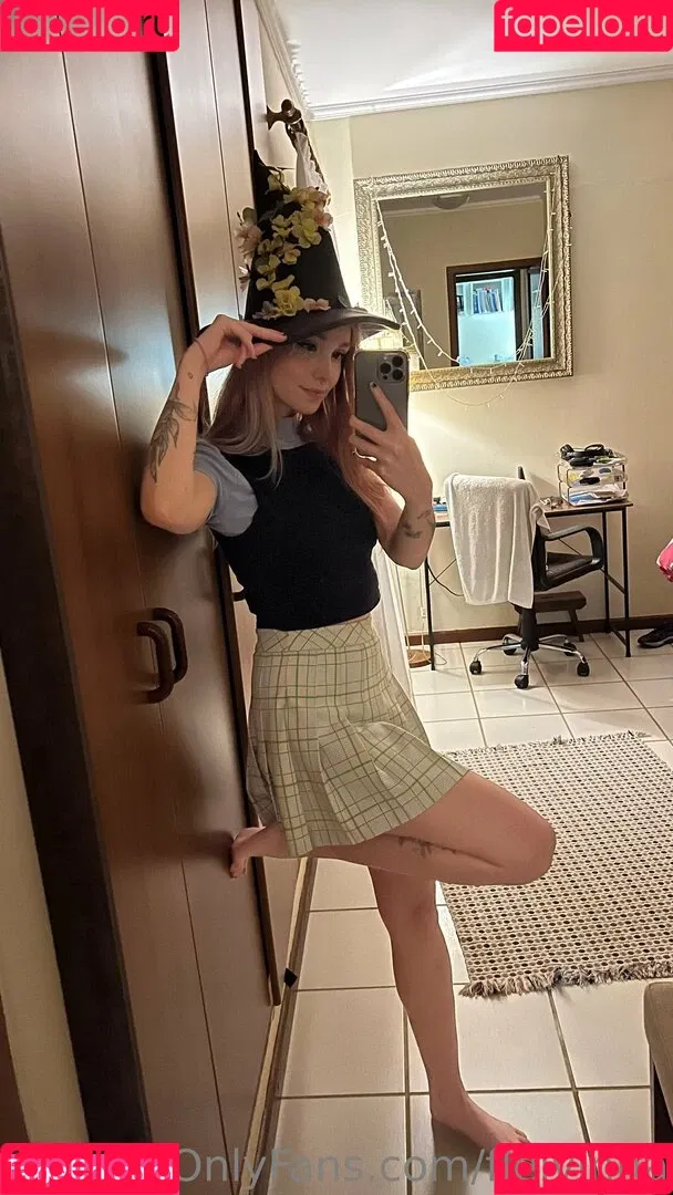 Flavia Sayuri Onlyfans Photo Gallery 