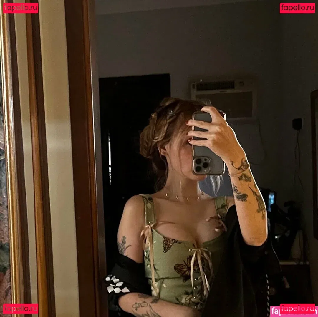 Flavia Sayuri Onlyfans Photo Gallery 