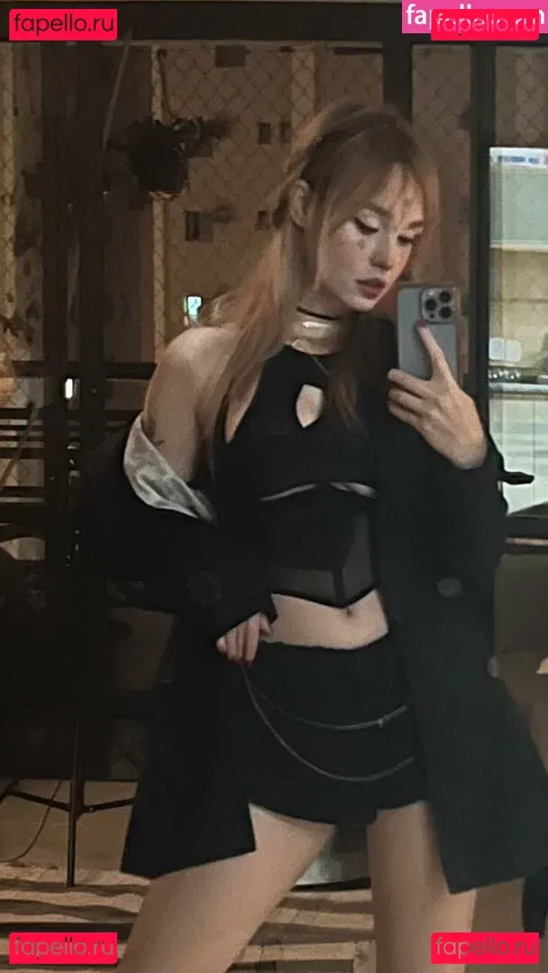 Flavia Sayuri Onlyfans Photo Gallery 