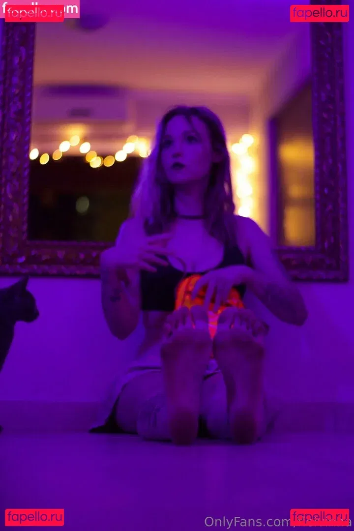 Flavia Sayuri Onlyfans Photo Gallery 