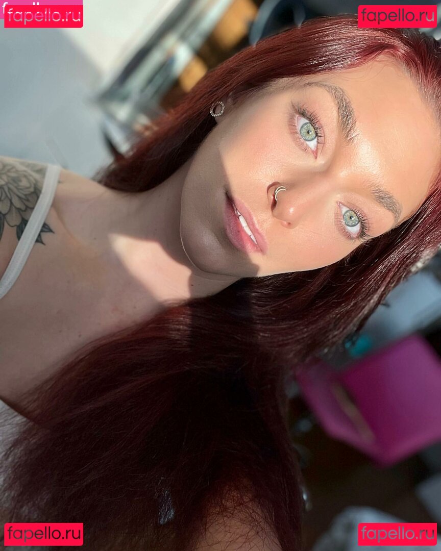 Sara Jade / onlysarajade Onlyfans Photo Gallery 