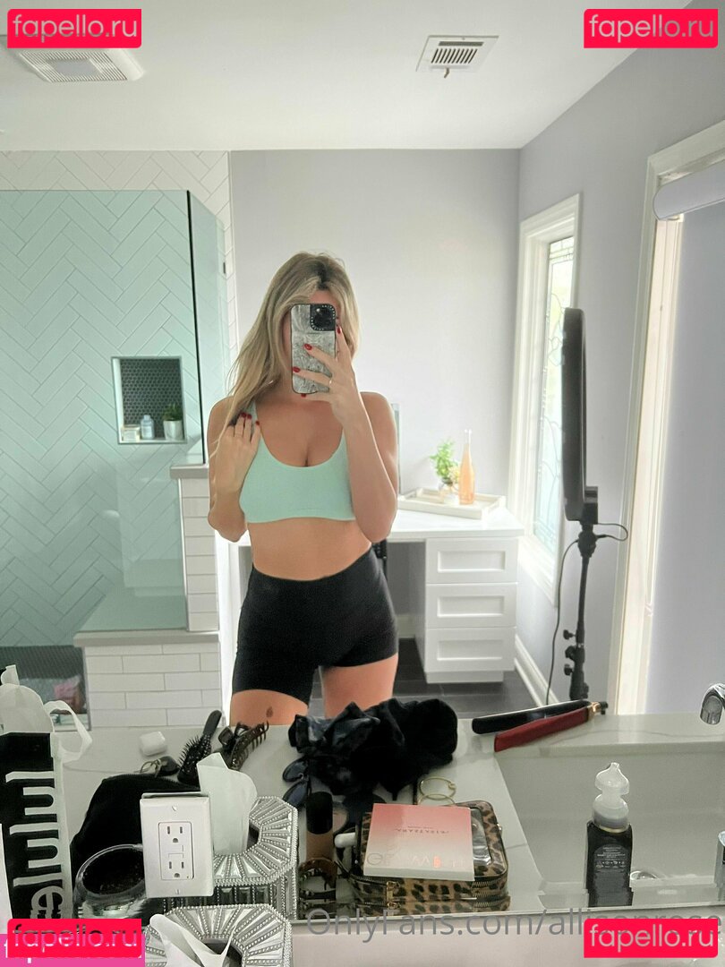 allisoncalvs / allisonrose Onlyfans Photo Gallery 